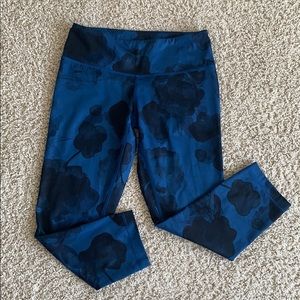 Lululemon Cropped Leggings Sz 6